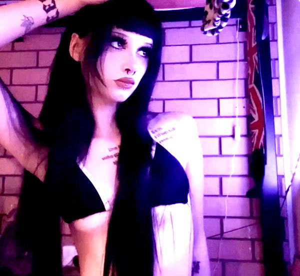 livindeadyaz instagram image archive image