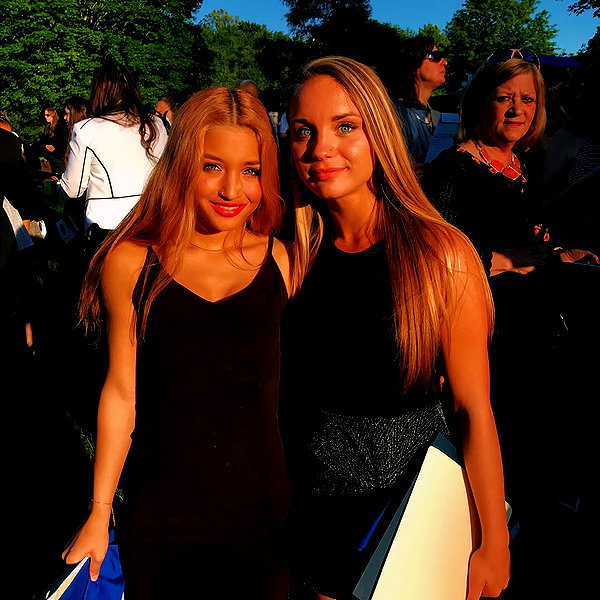 daniellebarnaa archive image