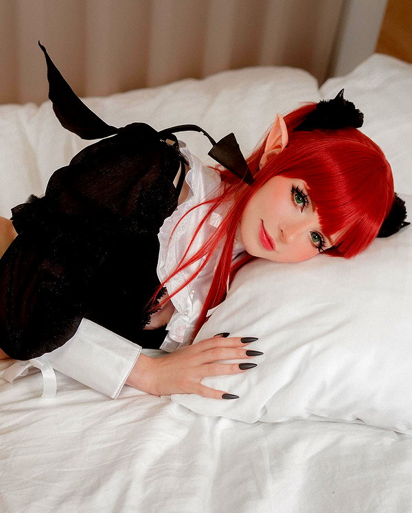 peachmilky_ instagram image archive image