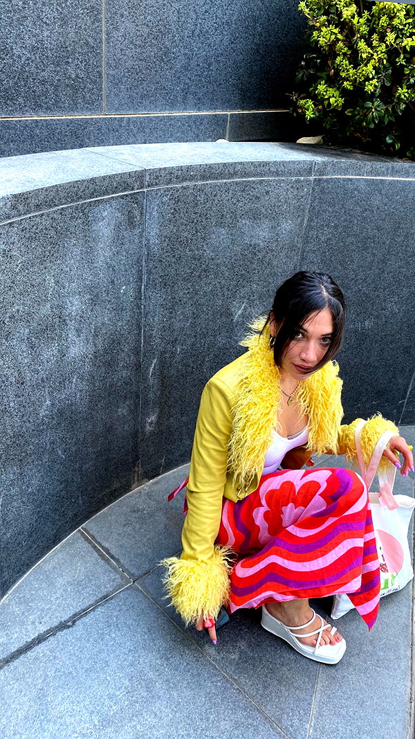 romi_henenson instagram image archive image