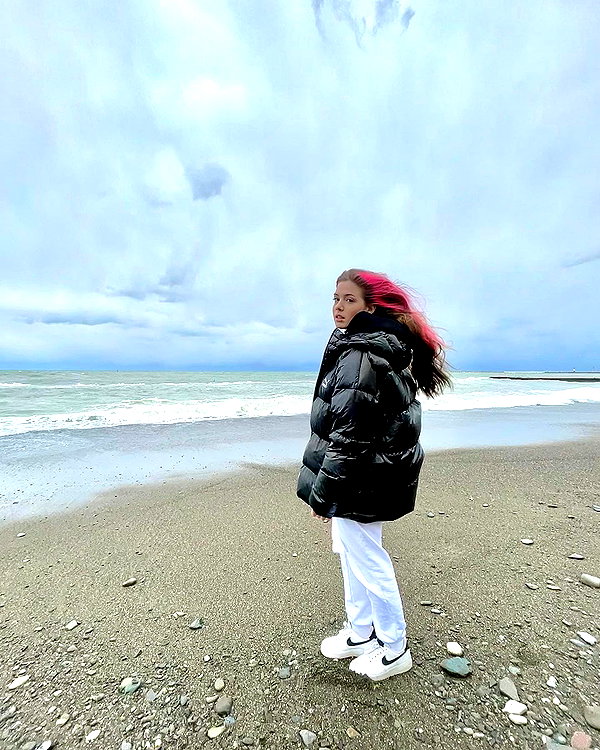 anna.utka22 instagram image archive image