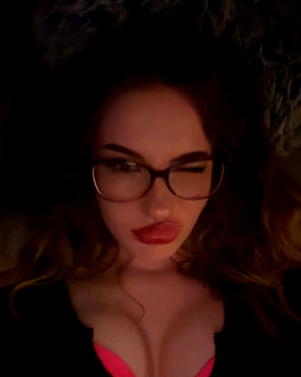 viviiieli instagram image archive image