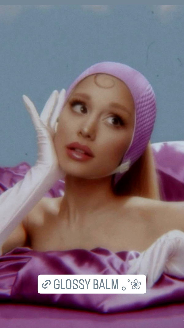 arianagrande instagram image archive image