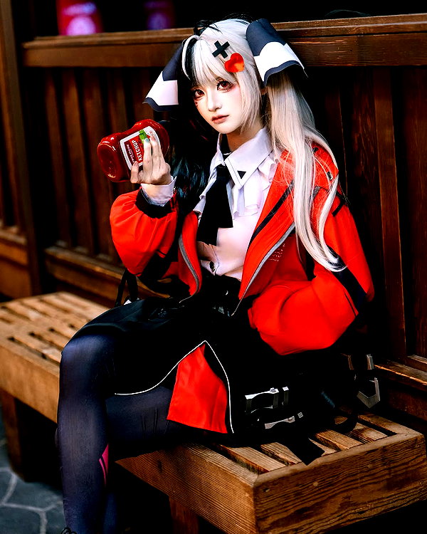 miee_cos instagram image archive image
