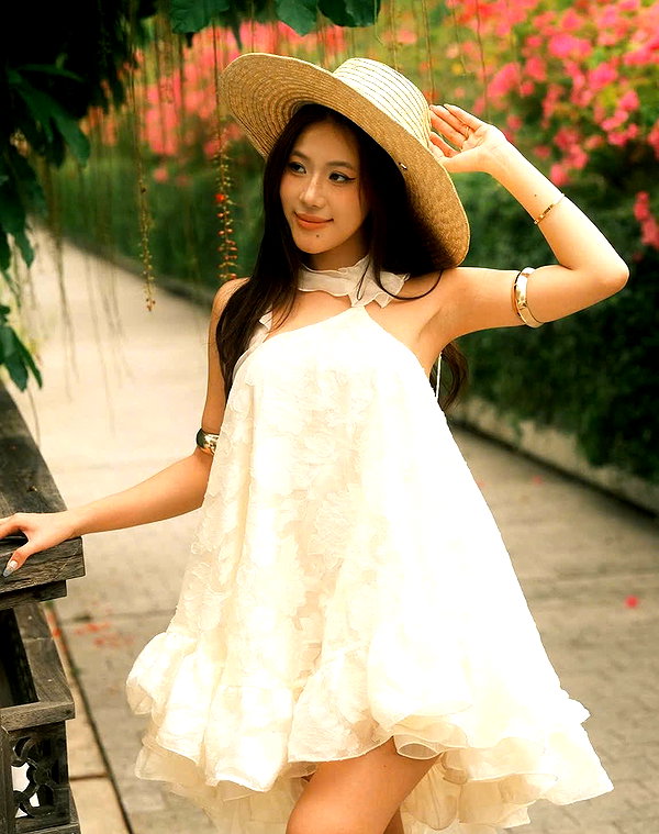 lyhythuedoxinh instagram image archive image