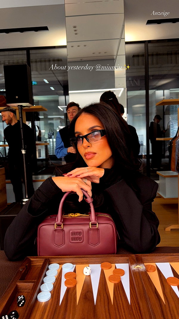 zoeliss instagram image archive image