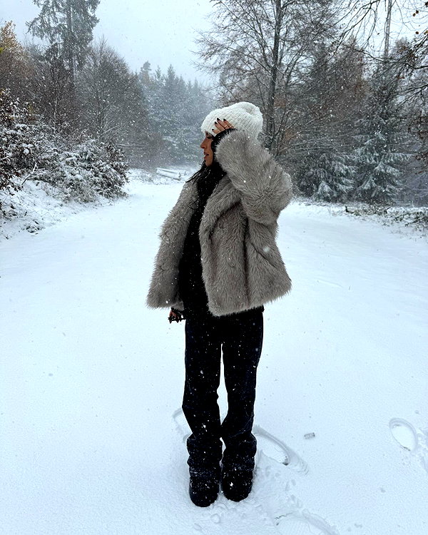 zoeliss instagram image archive image