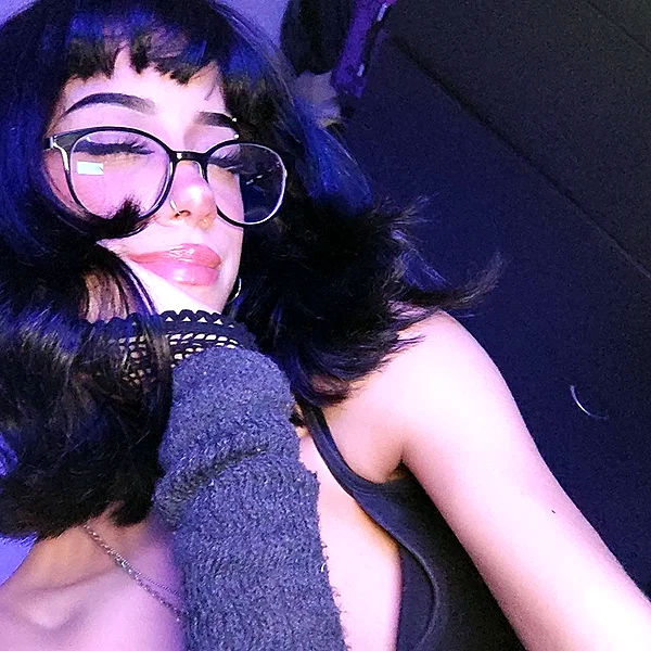 shevaal_x instagram image archive image