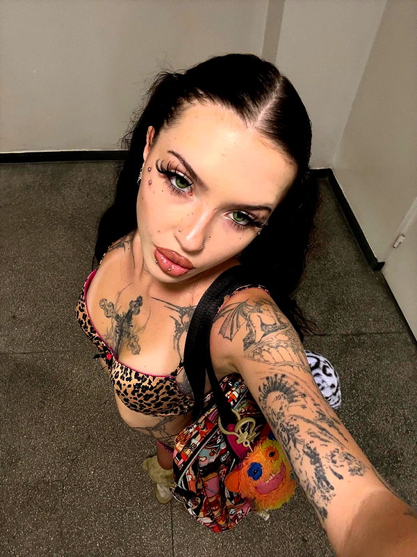 aleksaoaa instagram image archive image