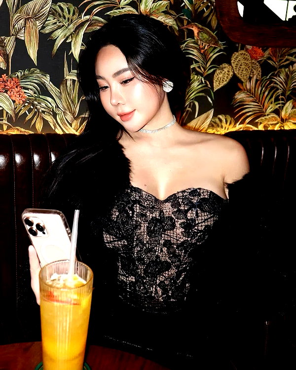 lyhythuedoxinh instagram image archive image