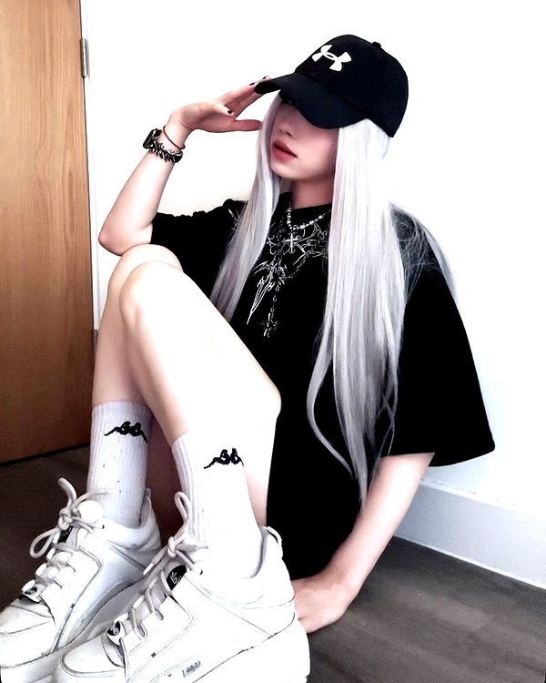 _roniira instagram image archive image