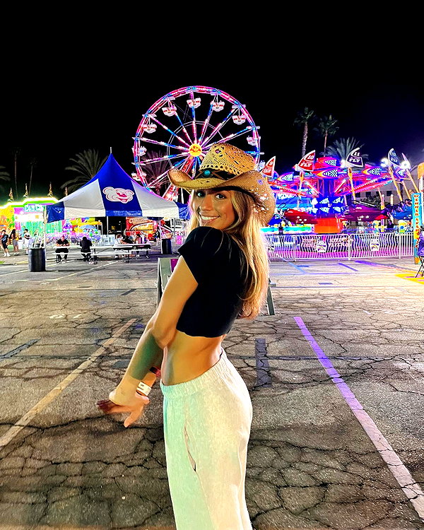 sadieemckennaa instagram image archive image
