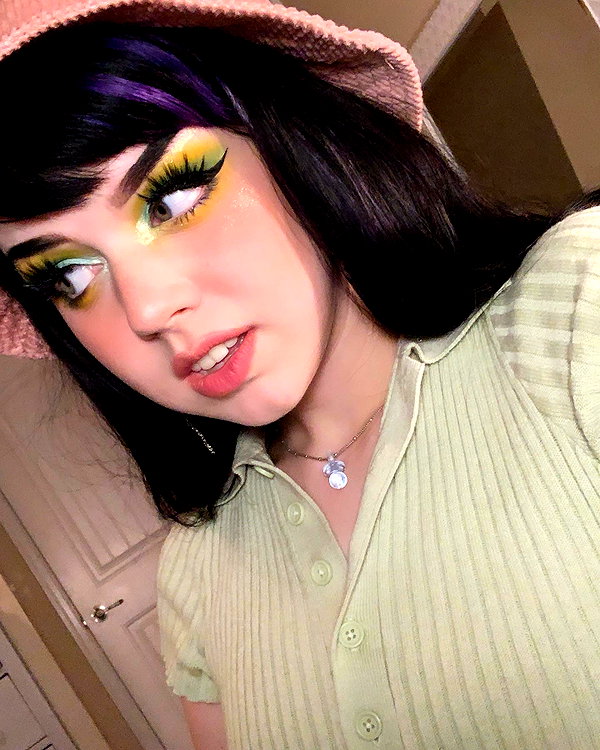 yeahimcaroline instagram image archive image
