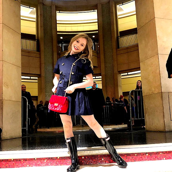 ellianawalmsley instagram image archive image