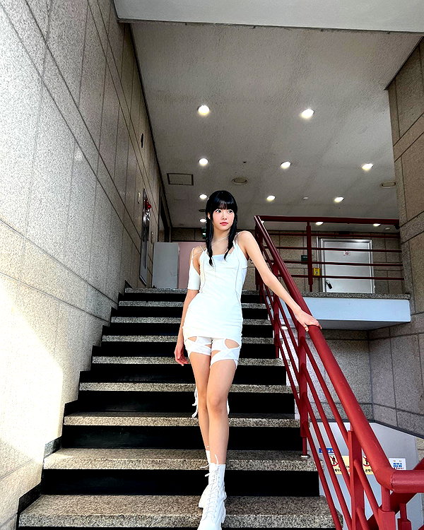 hhh.e_c.v instagram image archive image