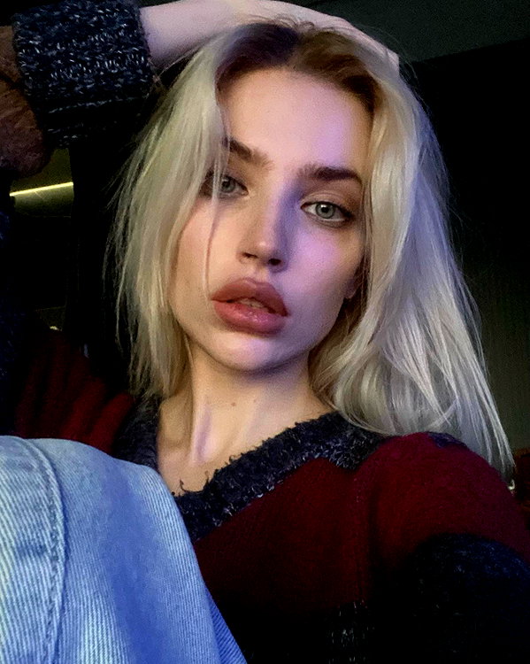 anya4everr instagram image archive image