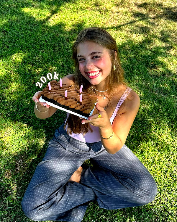 mishel_d_ instagram image archive image