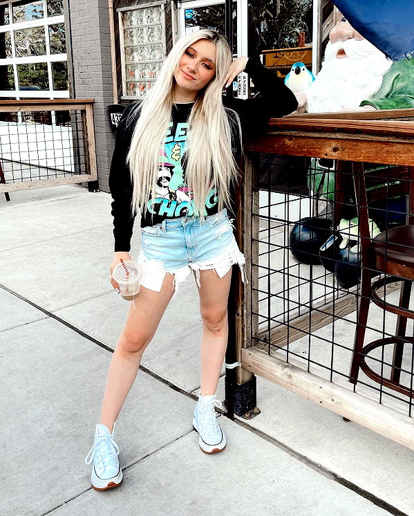 ellianawalmsley instagram image archive image