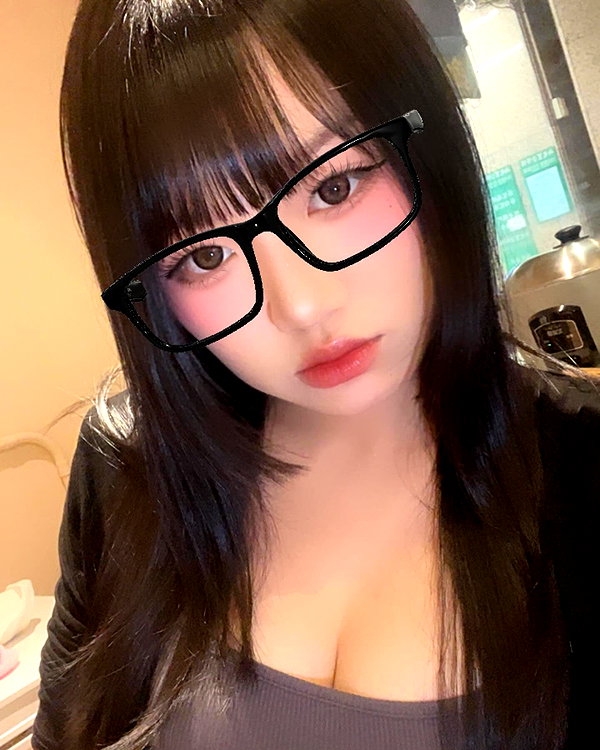 150_aiko instagram image archive image