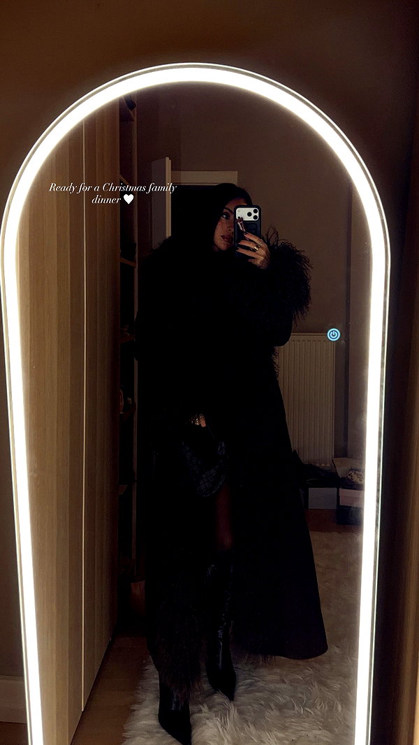 zoeliss instagram image archive image