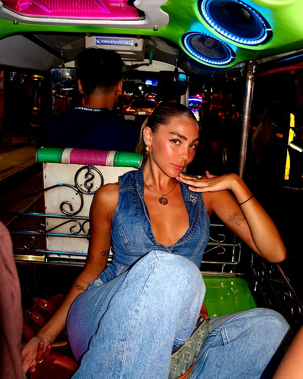 maya.keyy instagram image archive image