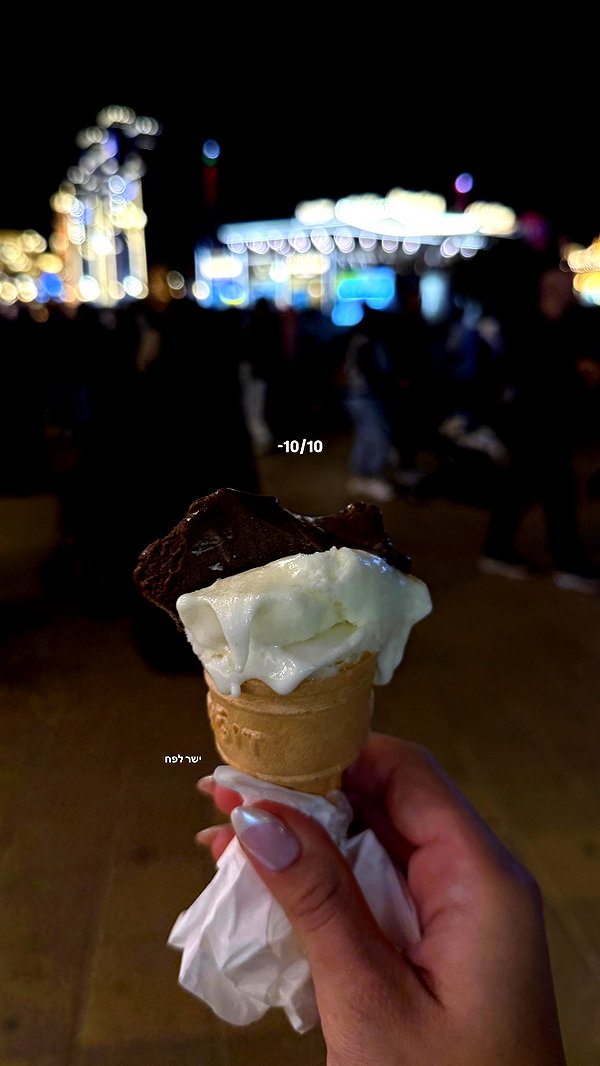 mishel_d_ instagram image archive image