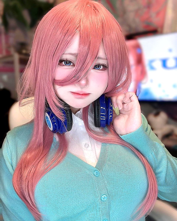 purinn_cos instagram image archive image