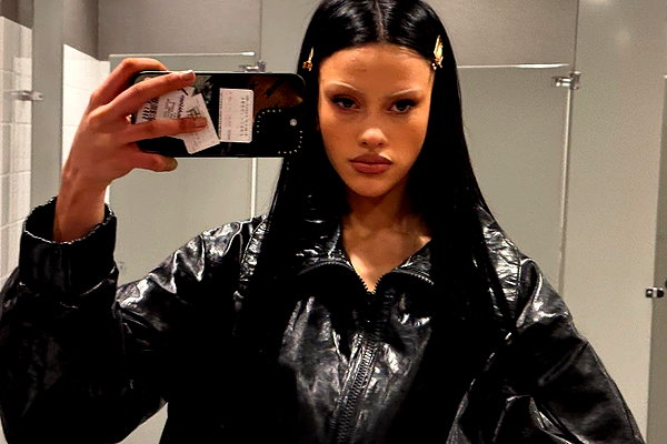leonanaomii instagram image archive image