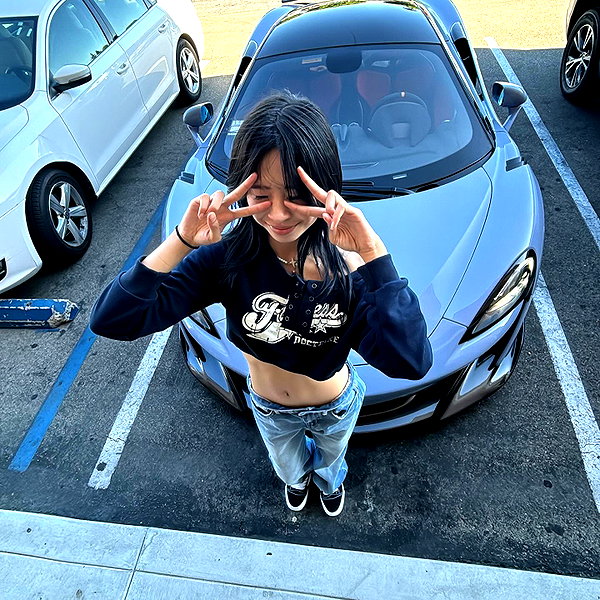 princessamelia_official instagram image archive image