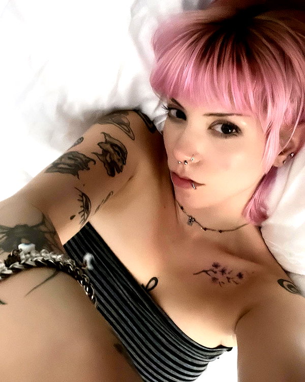 haileylayfield instagram image archive image