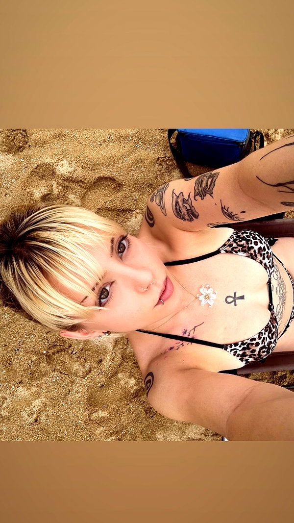 haileylayfield instagram image archive image