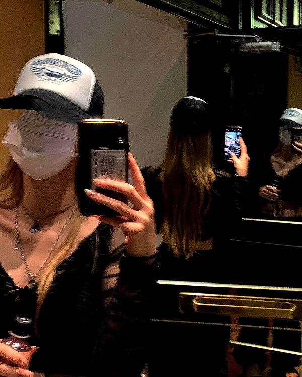Archived image from @heroineseen on Instagram