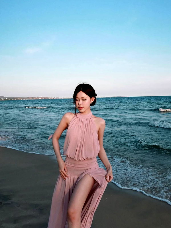 lyhythuedoxinh instagram image archive image