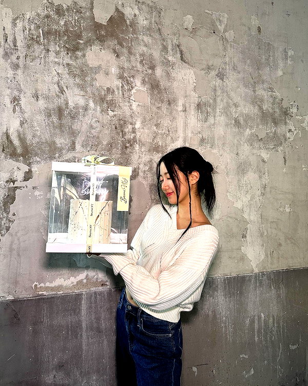 zuhazana instagram image archive image