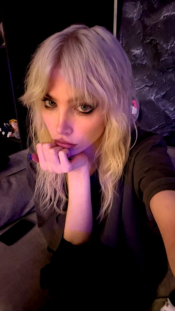 anya4everr instagram image archive image