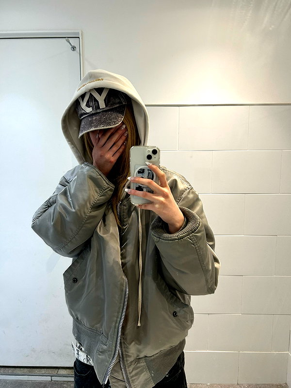 srillun instagram image archive image