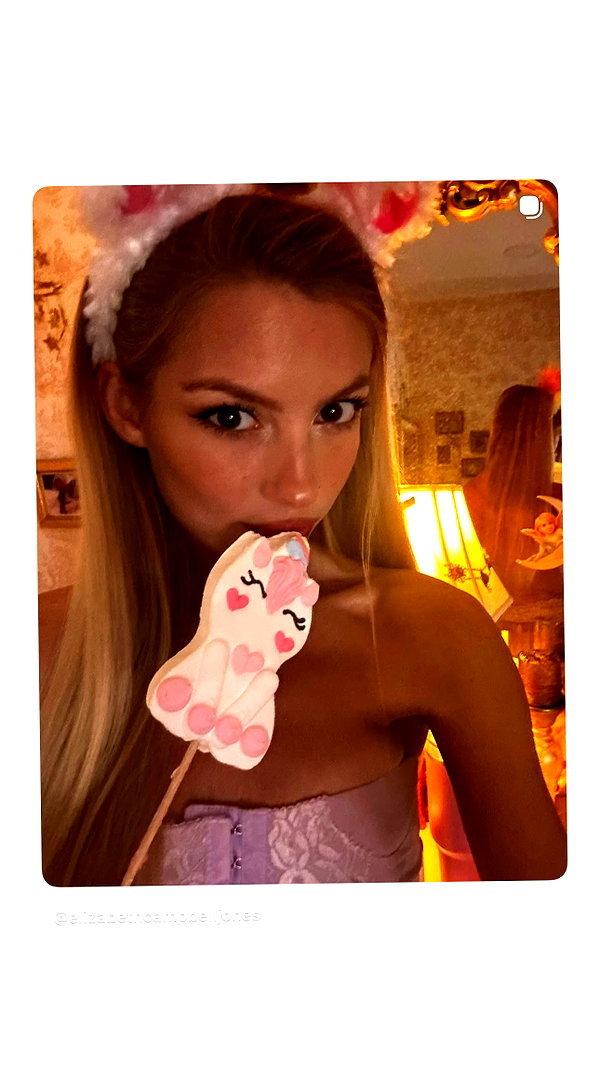 Archived image from @elizabethcampbelljones on Instagram