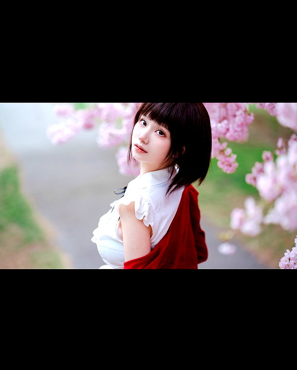 xier_cos instagram image archive image