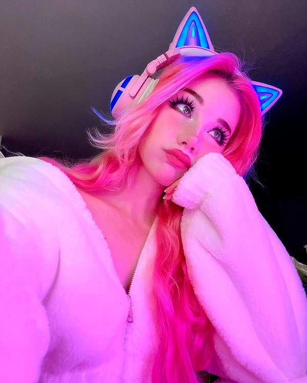 danielle.mercedie instagram image archive image