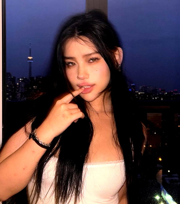 baddiesessence instagram image archive image