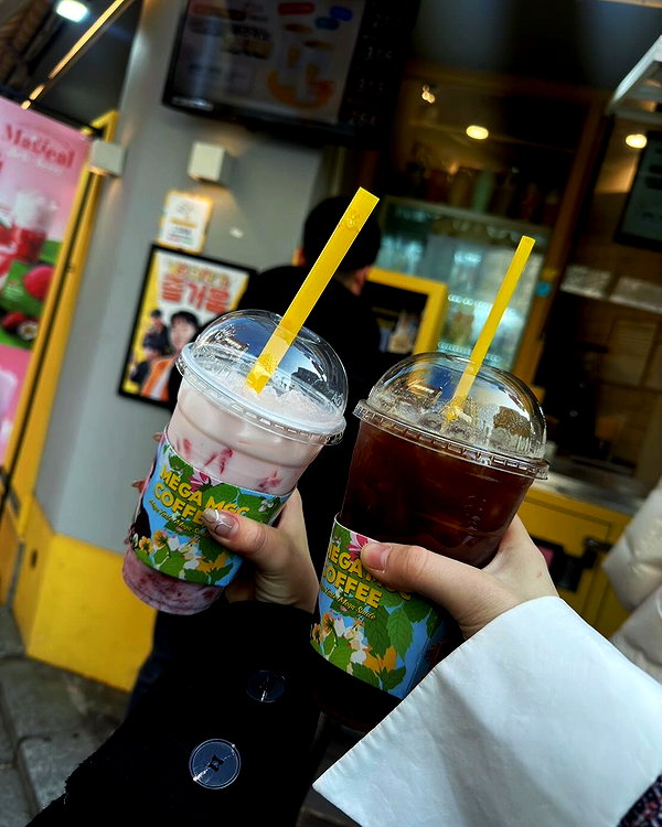 e.shao_417 instagram image archive image
