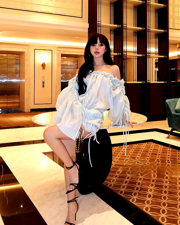 lyhythuedoxinh instagram image archive image