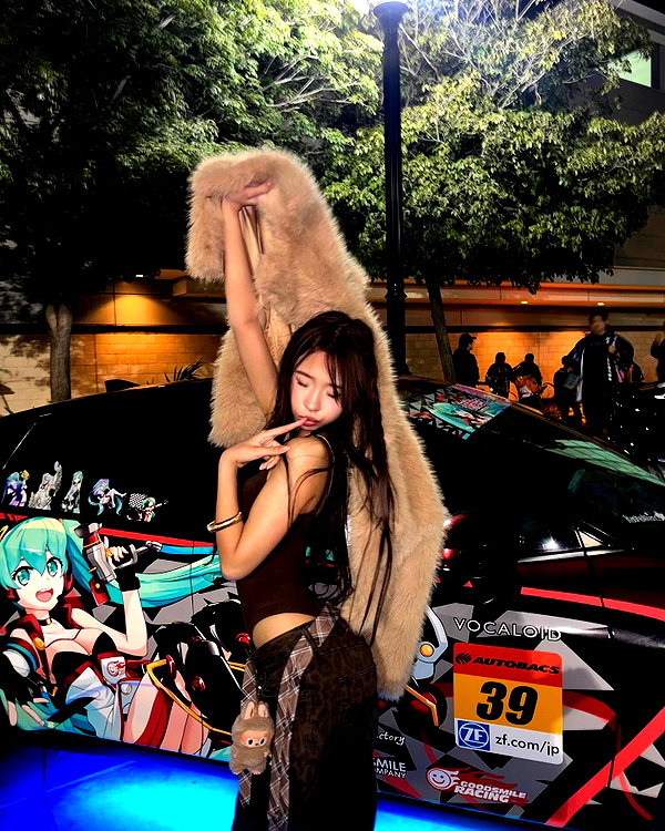 princessamelia_official instagram image archive image