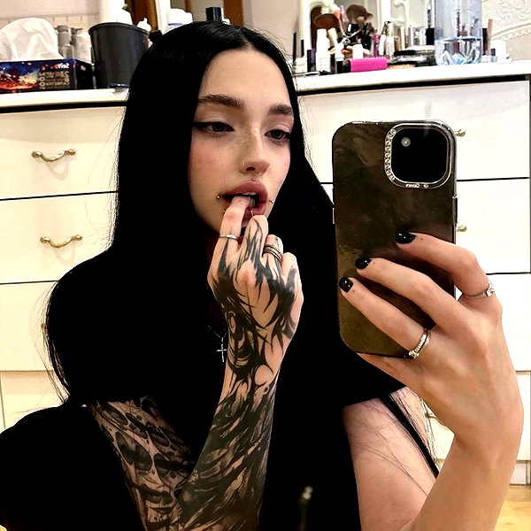 kriskaik instagram image archive image