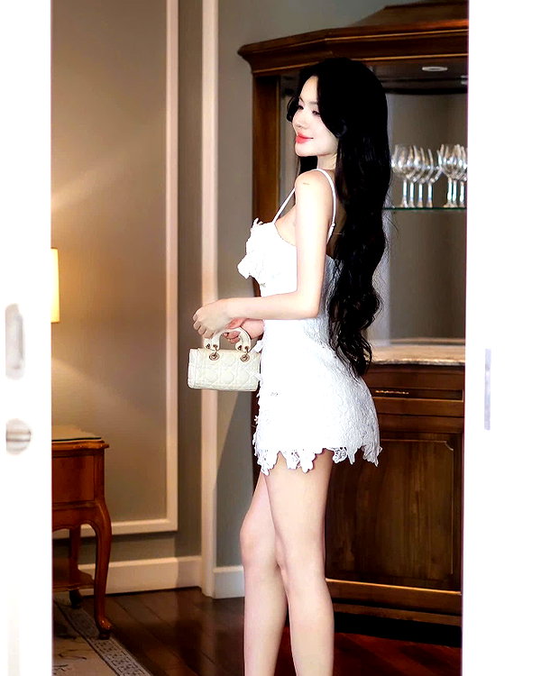 lyhythuedoxinh instagram image archive image