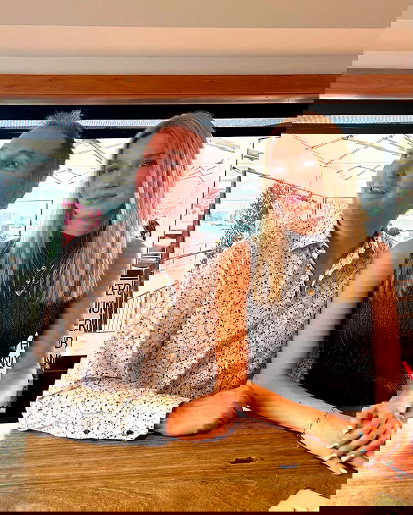 ellamwatts_ ellamwatts_ archive image