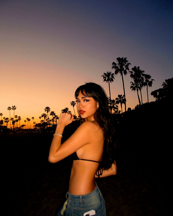 julia_ruelas instagram image archive image