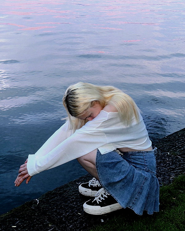 alisen.mari instagram image archive image