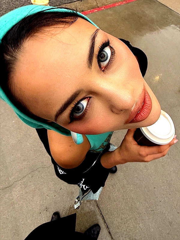 leonanaomii instagram image archive image