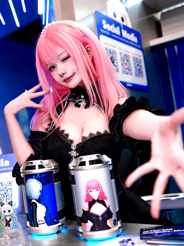 xier_cos instagram image archive image